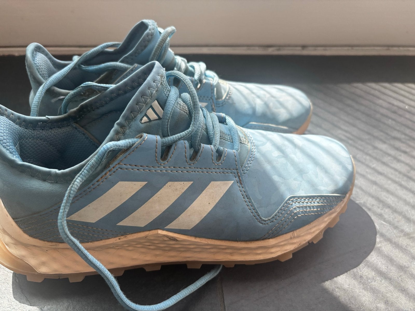 Hockeyschoenen Adidas maat 38 - Zo goed als nieuw, Ophalen, Zo goed als nieuw, Schoenen