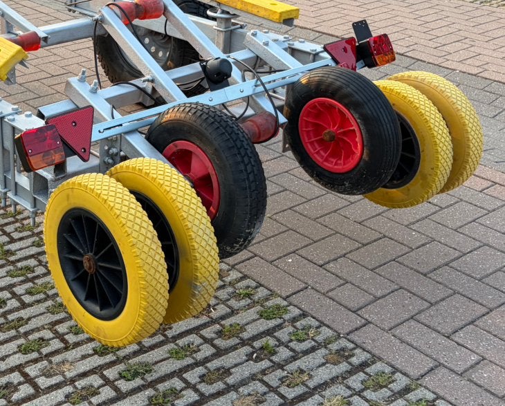 Pega centreer set gaat om de 2 gele wielen!, Ophalen, Zo goed als nieuw, Motorboot