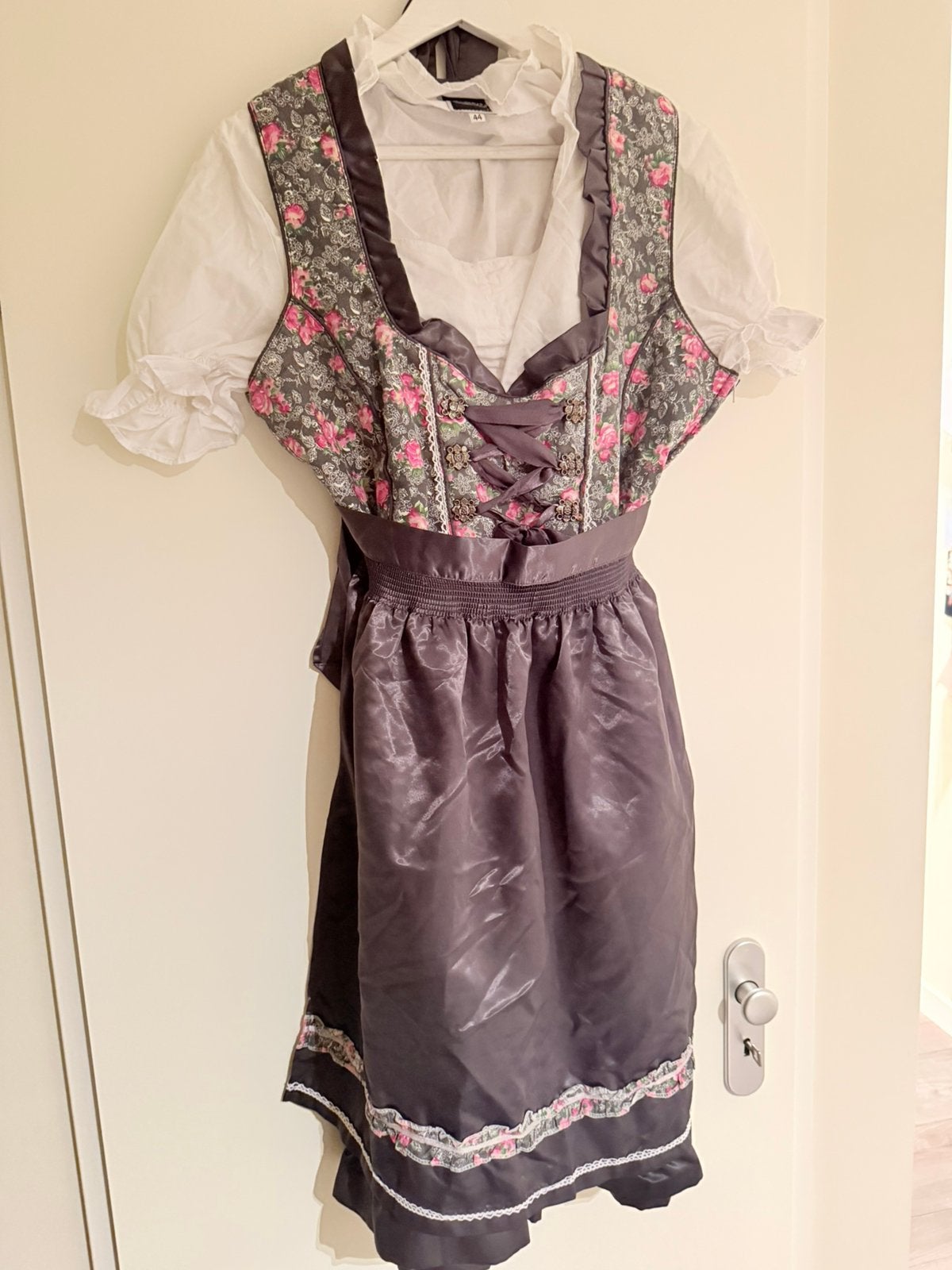 Dirndl Oktoberfest jurk Haus Huberts, Ophalen of Verzenden, Zo goed als nieuw, Maat 42/44 (L), Carnaval