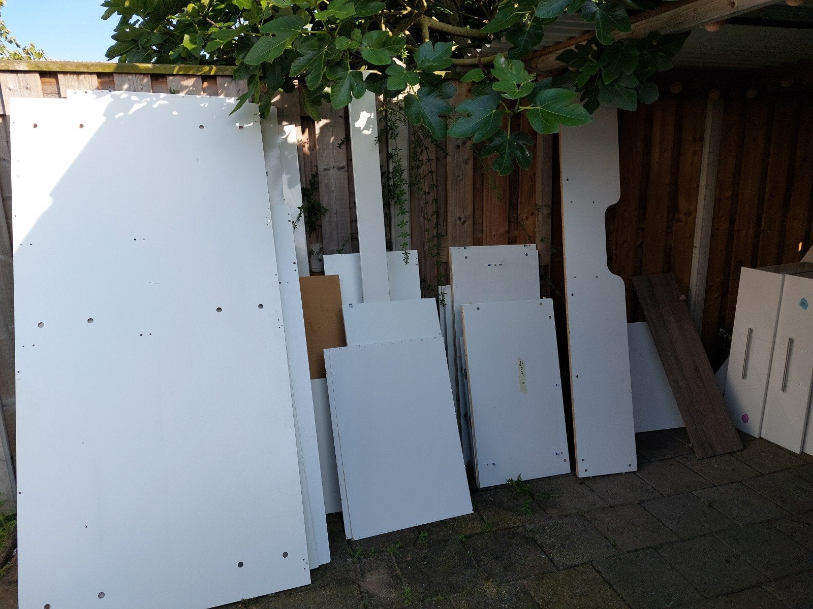 Gratis sloophout: kapotte meubels met spijkers en schroeven, Ophalen, Gebruikt, Minder dan 25 mm, Overige typen