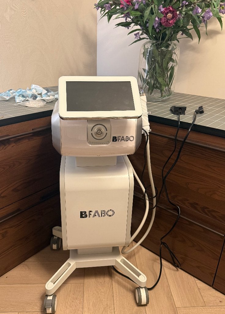 Microneedling met RF - BFABO Te koop, Sieraden, Tassen en Uiterlijk, Uiterlijk | Gezichtsverzorging, Ophalen of Verzenden, Zo goed als nieuw