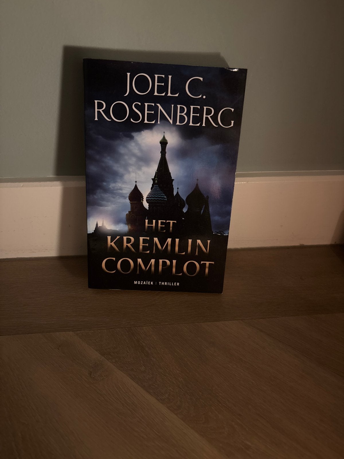 Het Kremlin Complot - Joel C. Rosenberg (Zo goed als nieuw), Boeken, Thrillers, Ophalen of Verzenden, Zo goed als nieuw
