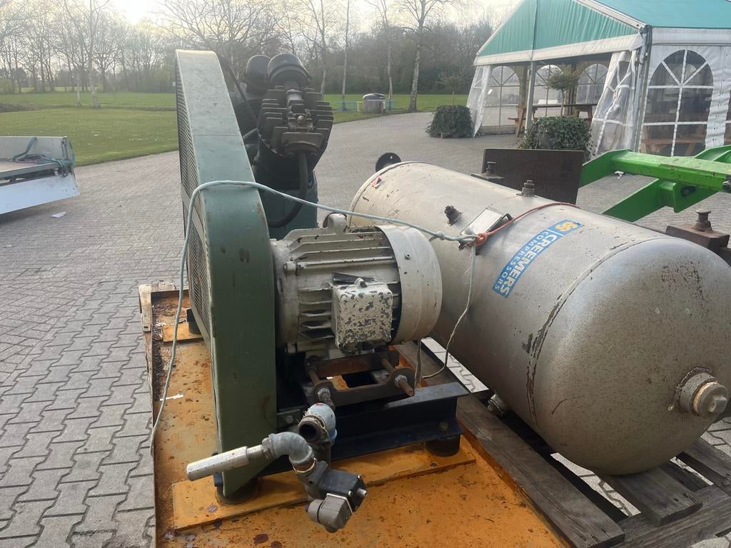 Flaco compressor met staand vat 500l, Doe-het-zelf en Verbouw, Compressors, 100 liter of meer, Ophalen, Gebruikt