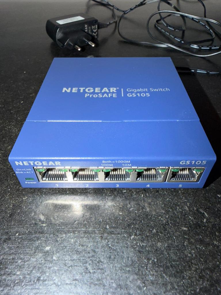 Netgear ProSafe Gigabit Switch GS105v5, Ophalen of Verzenden, Zo goed als nieuw
