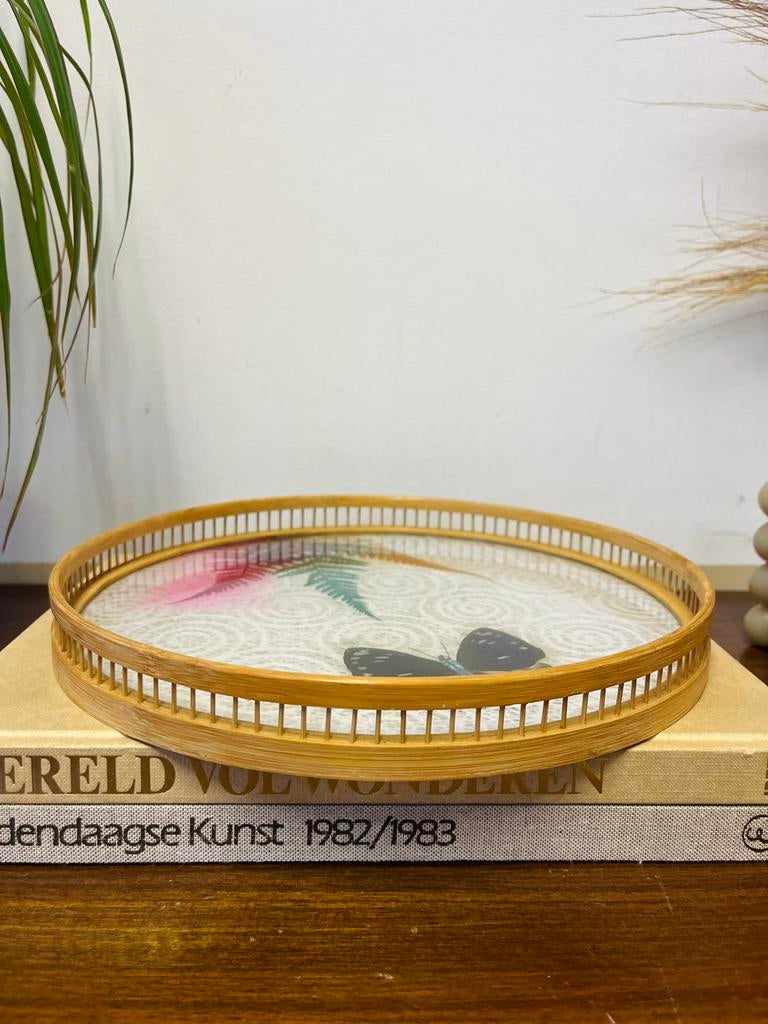 Mooi Vintage Dienblad Echte Vlindervleugels taxidermie rotan, Huis en Inrichting, Woonaccessoires | Dienbladen, Gebruikt, Overige materialen