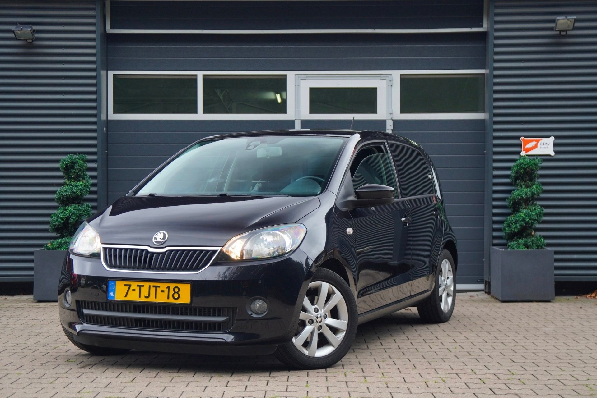 Skoda Citigo 1.0 Greentech Drive NAVI LEDER AIRCO, Voorwielaandrijving, Euro 5, Gebruikt, Zwart