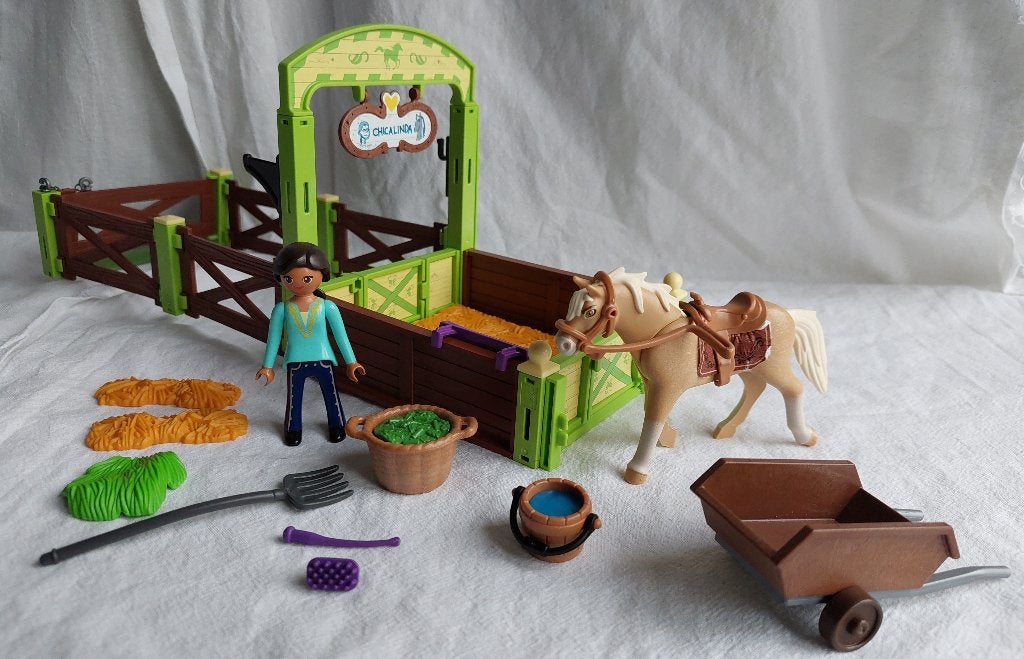 Playmobil 9479 Pru & Chica Linda met Paardenbox / Spirit, Gebruikt, Complete set, Overige typen, Ophalen of Verzenden