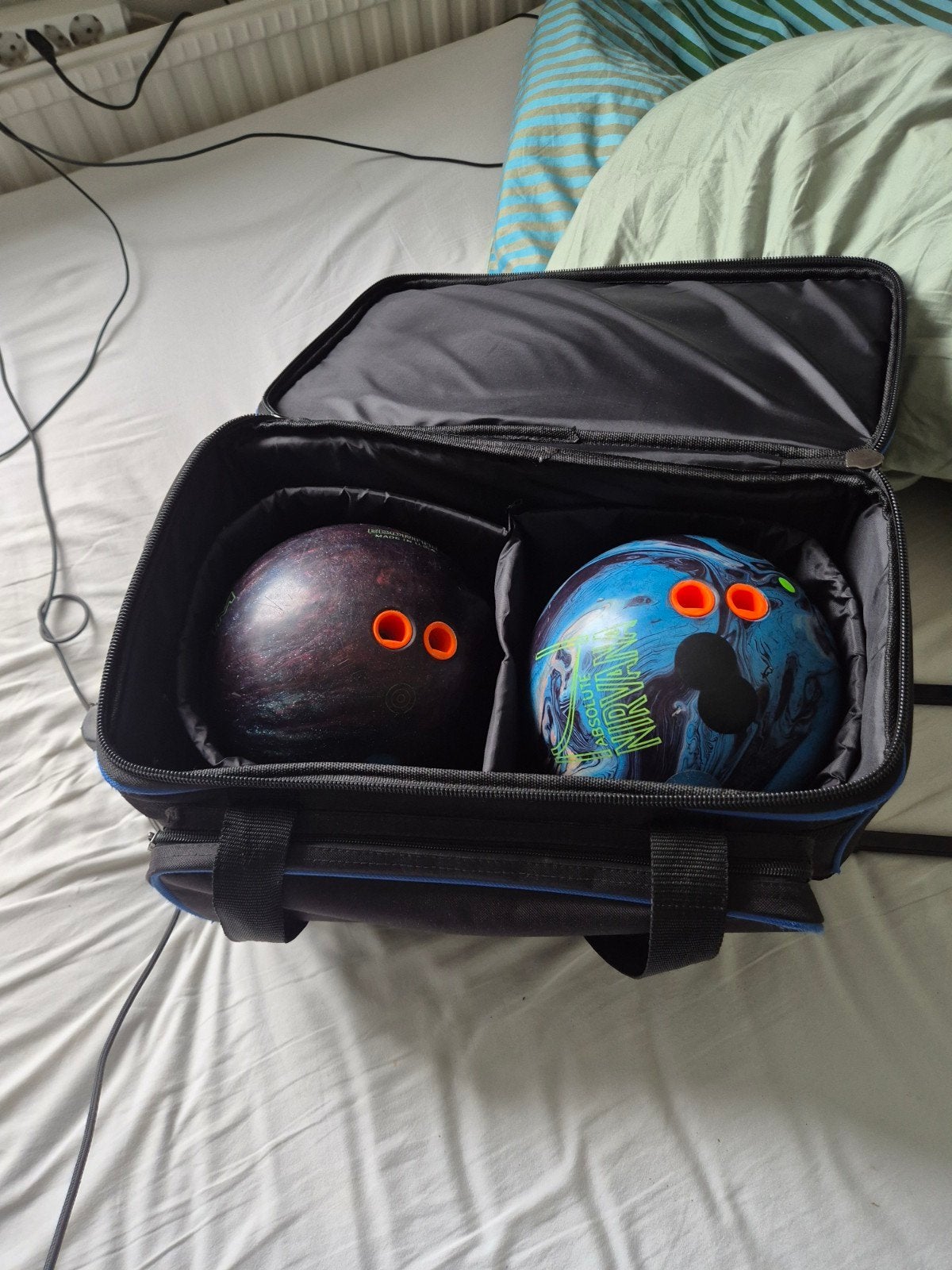 2 Handige Bowlingballen set Ebonite Maxim& Absolute Nirvana, Ophalen, Gebruikt, Bal