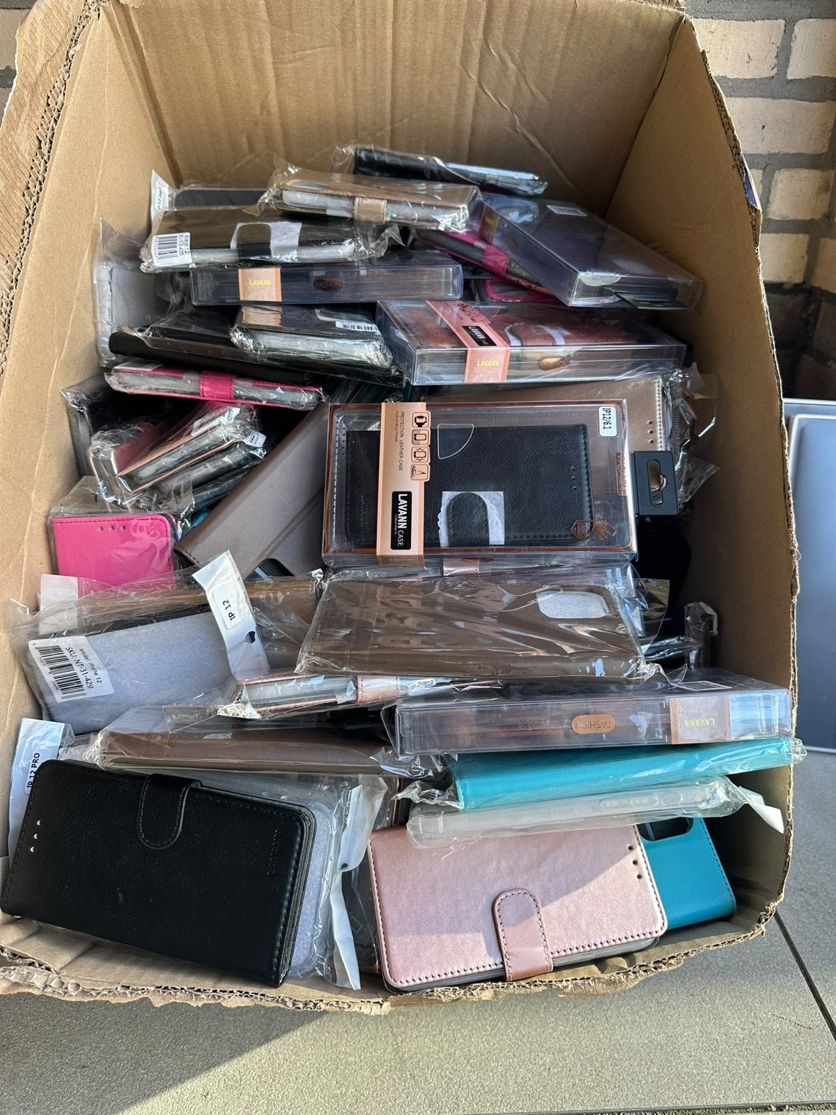 Foto 5 van Grote partij iPad hoezen, Apple Watch bandjes en screenprote