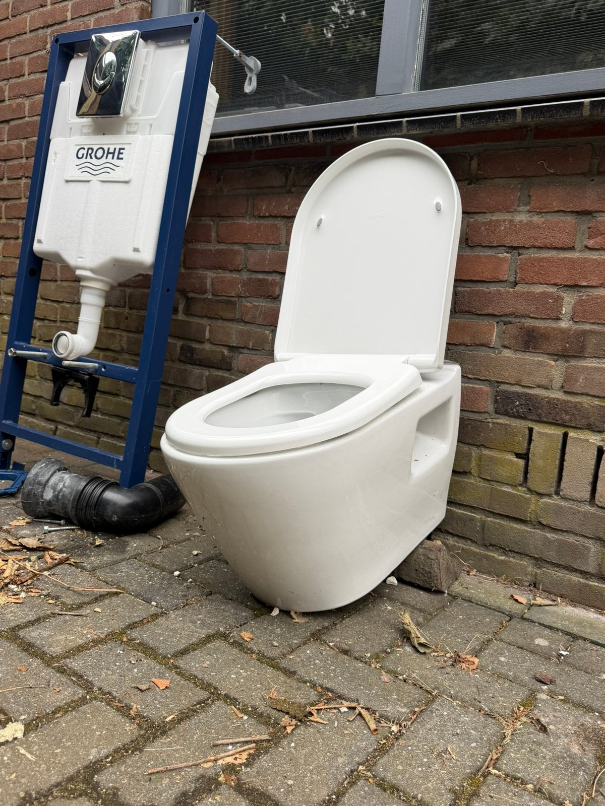 Zeer net Toilet & Grohe Rapid inbouwreservoir kort gebruikt, Doe-het-zelf en Verbouw, Sanitair, Ophalen, Zo goed als nieuw, Chroom