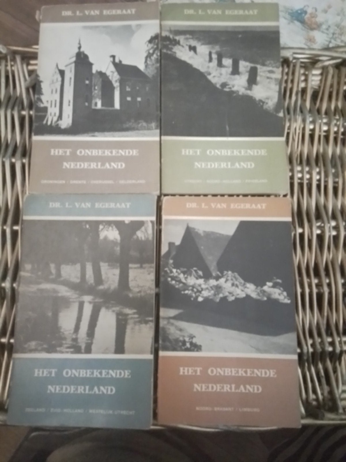 Het Onbekende Nederland - Dr. L. van Egeraats (4 delen), Boeken, Geschiedenis | Stad en Regio, Verzenden, 20e eeuw of later, Zo goed als nieuw