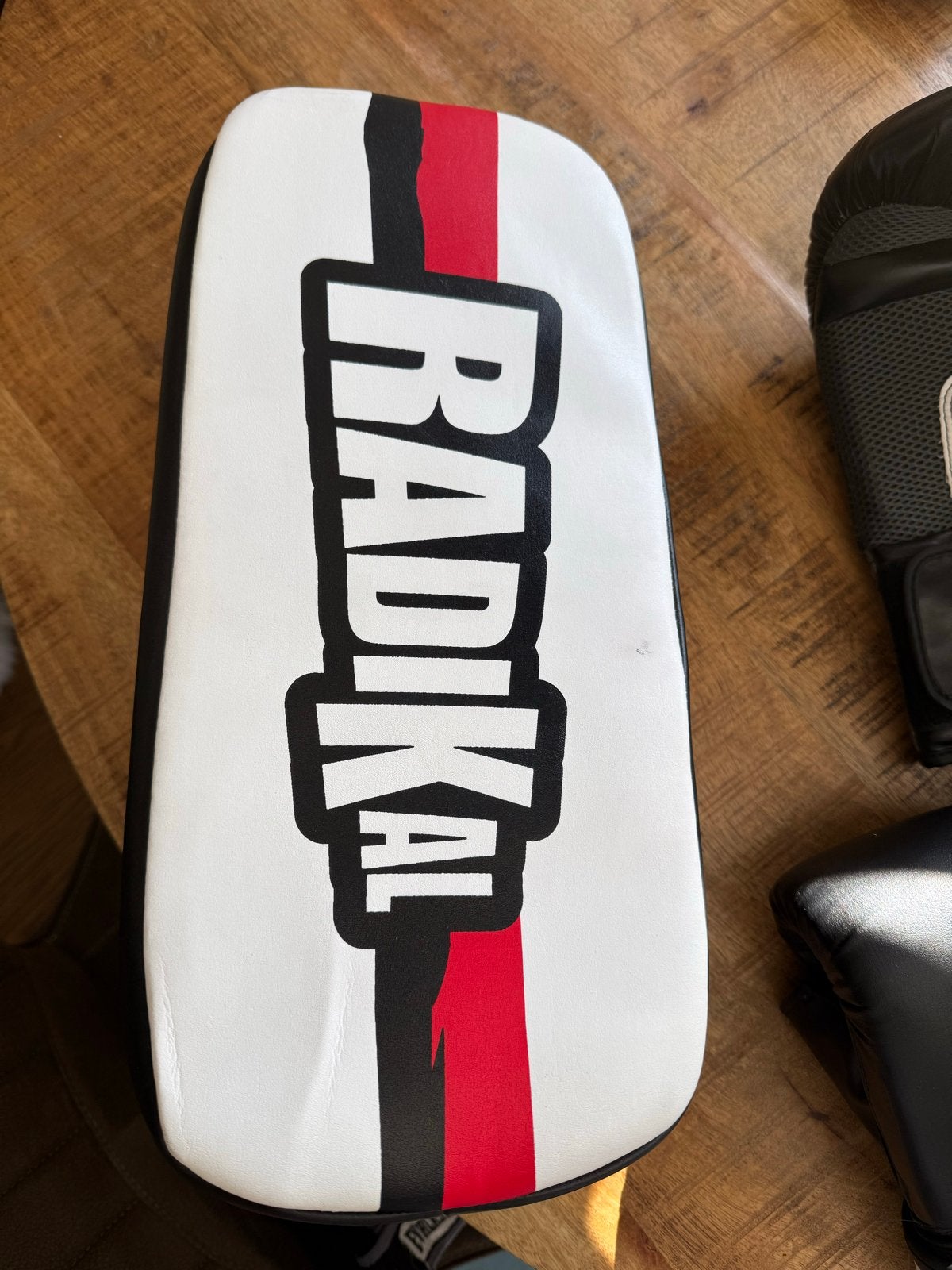 Boksspullen: Stootkussens, Bokshandschoenen & Focus Pads, Ophalen of Verzenden, Zo goed als nieuw, Bokshandschoenen