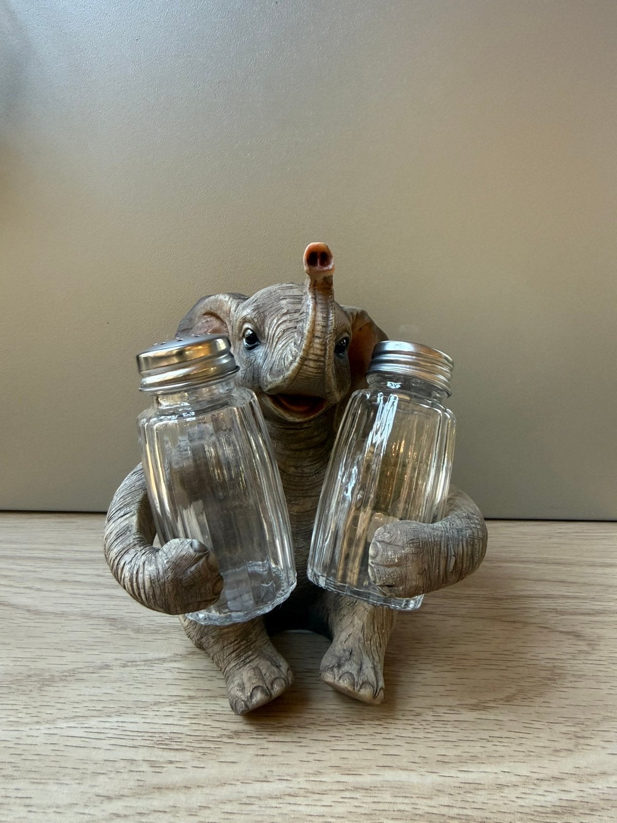 Olifant peper en zout 14 cm – jungle decoratie – nieuw, Ophalen of Verzenden, Nieuw, Dier
