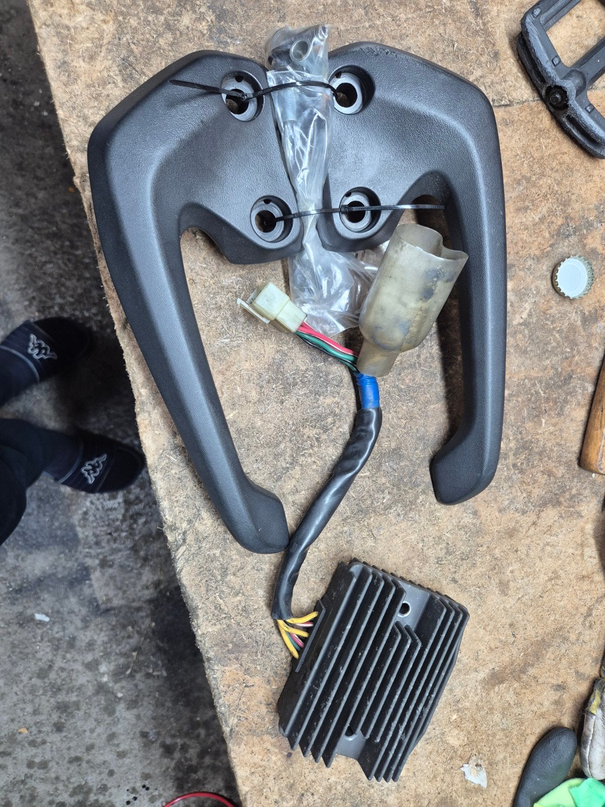 VFR 800 Motorfiets handvatten en spanningsregelaar, Motoren, Ophalen of Verzenden