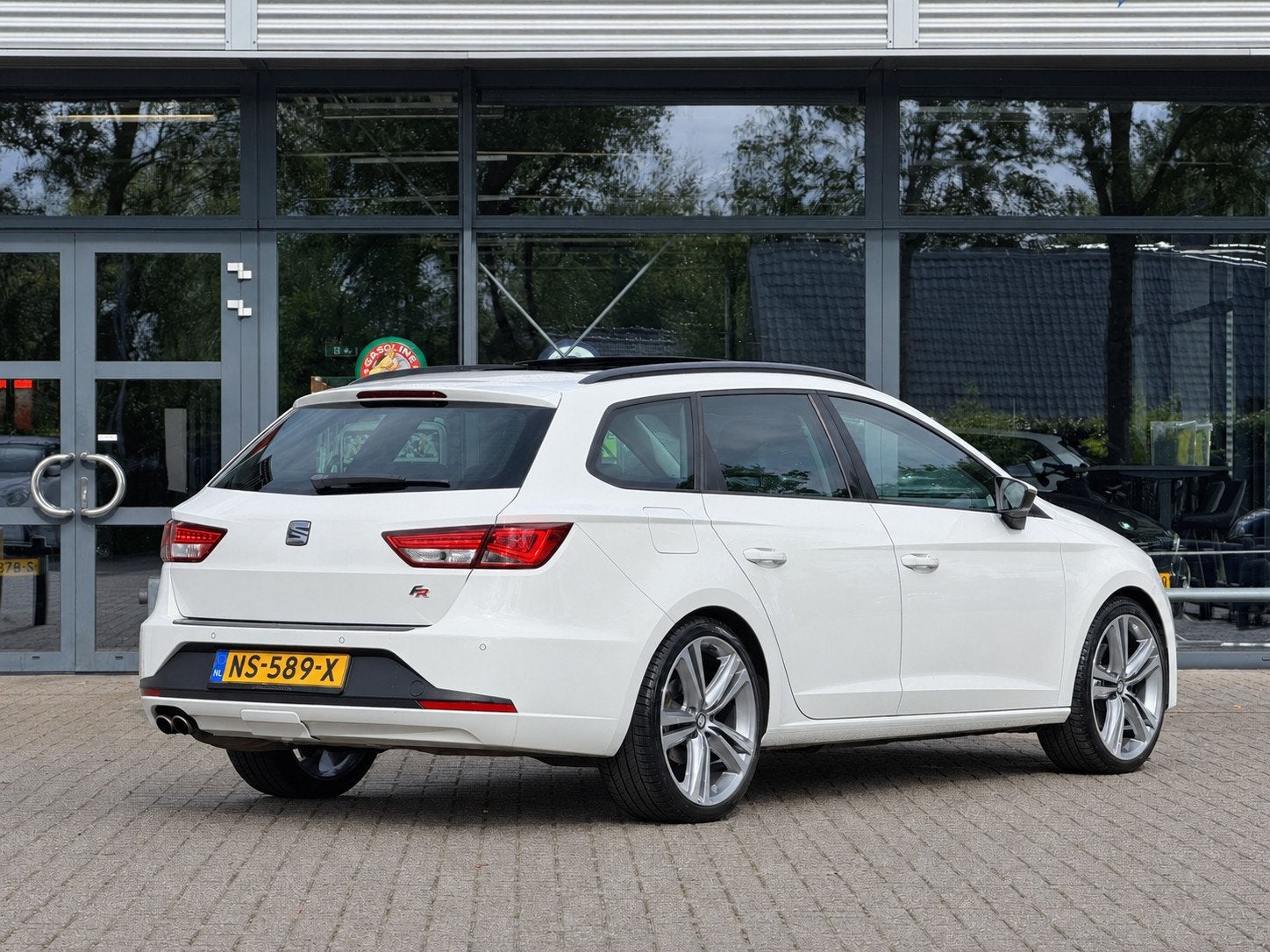 Seat Leon ST 1.8 TSI FR Business | Automaat | Pano | Stoelve, Auto's, 1272 kg, Gebruikt, 4 cilinders, Leder en Stof