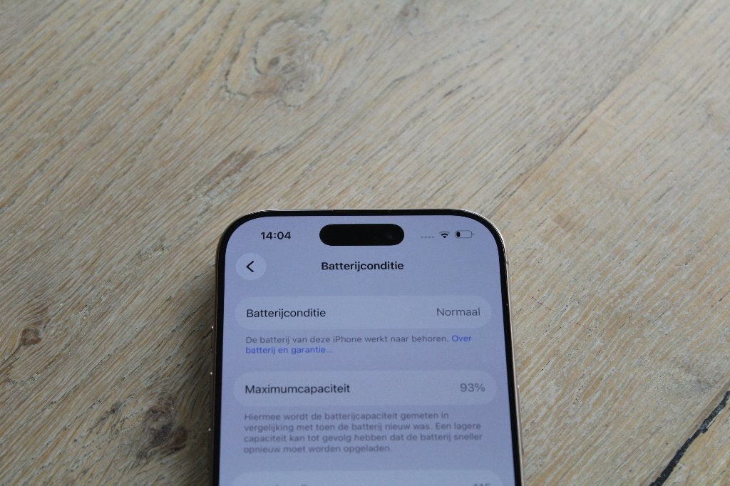 Apple iPhone 16 Pro - 128GB - Desert Titanium | Batterij 93%, Telecommunicatie, Mobiele telefoons | Apple iPhone, IPhone 16 Pro