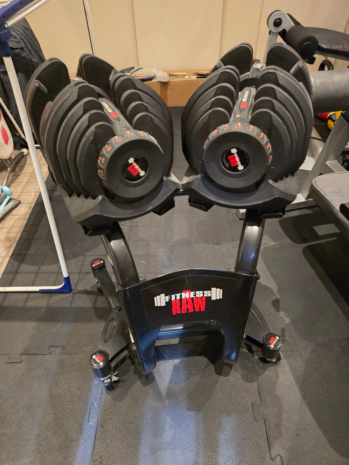 Verstelbare dumbbells 40kg met rek - Zo goed als nieuw, Sport en Fitness, Fitnessmaterialen, Ophalen of Verzenden, Zo goed als nieuw