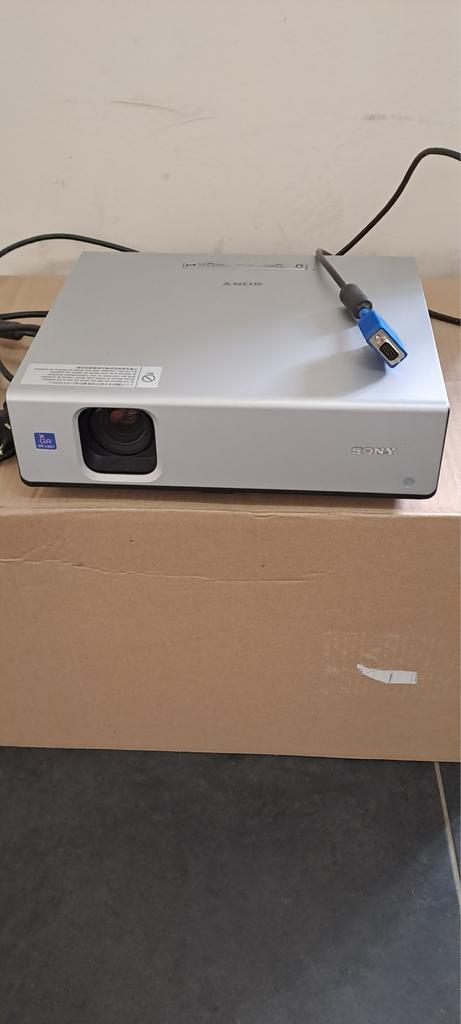 Sony VPL-CX61 Data Projector - XGA Beamer  afstandsbediening, Ophalen of Verzenden, Gebruikt, Overige technologieën, Overige resoluties