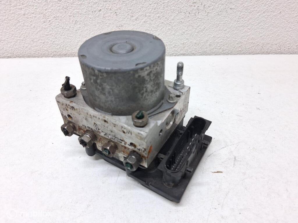 ABS pomp Renault Clio II ('98-'08) 265231333, Gebruikt, Renault, Ophalen of Verzenden, Renault