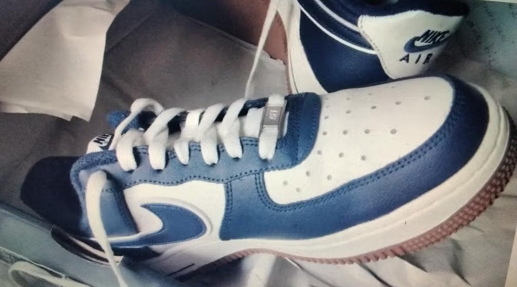 Nike Air Force 1 '07 LV8 Must-Have Sneakers Force One mt 40, Ophalen, Nike Air Force ONE, Blauw, Sneakers of Gympen
