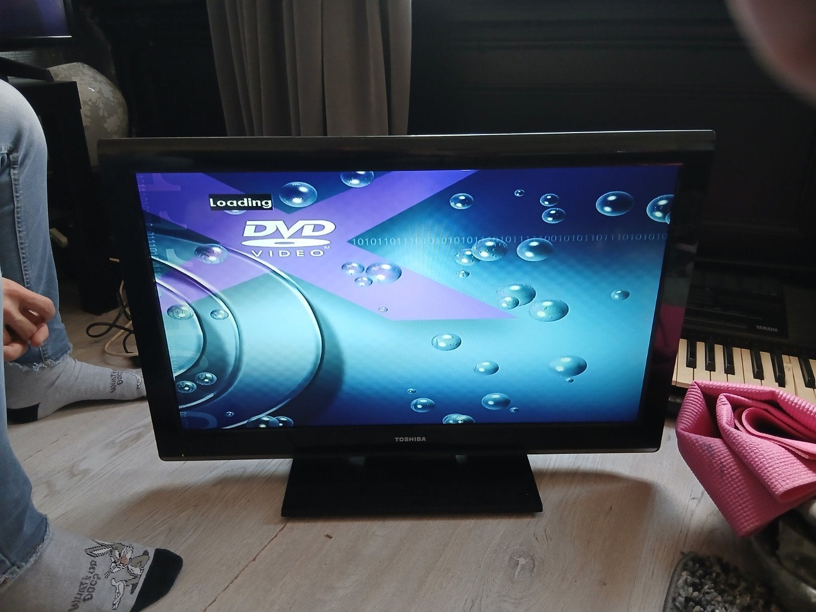 Toshiba tv ingebouwde dvd speler, Audio, Tv en Foto, Televisies, 50 Hz, LCD, Ophalen of Verzenden, 60 tot 80 cm