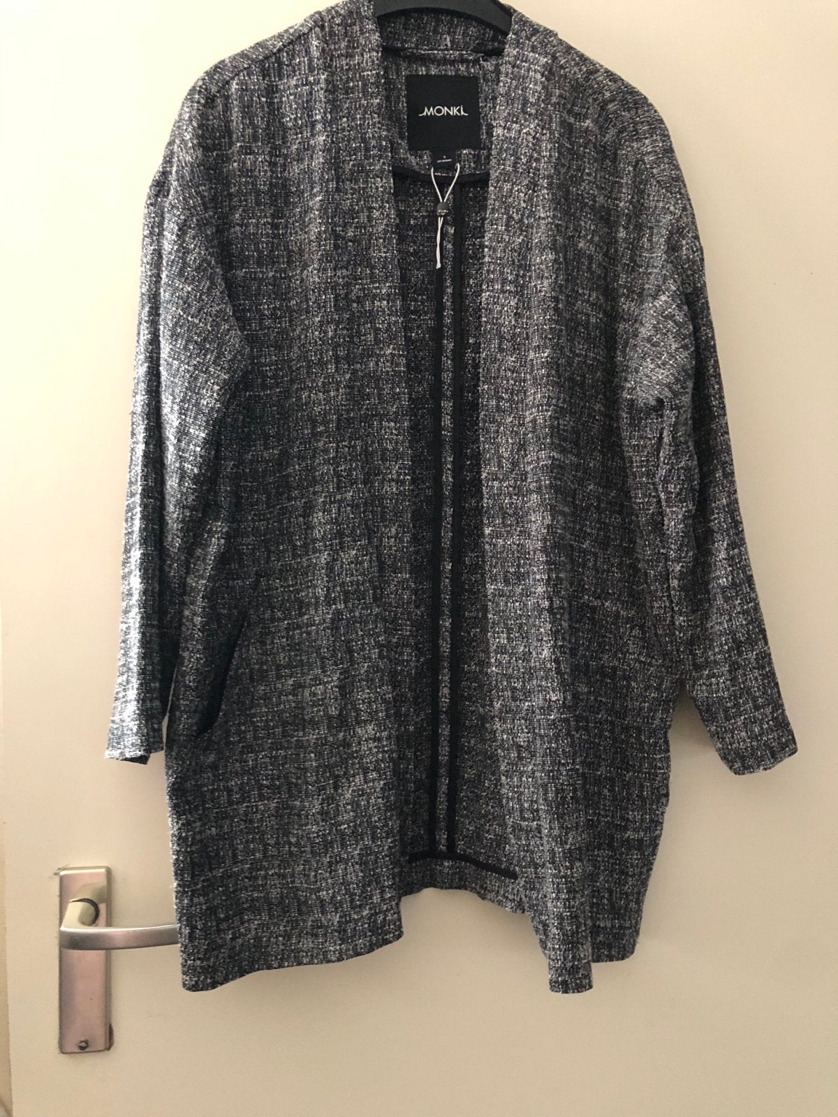 Monki Blazer - Stijlvol en Comfortabel Jasje Nieuw maat S, Zwart, Nieuw, Ophalen of Verzenden, Jasje