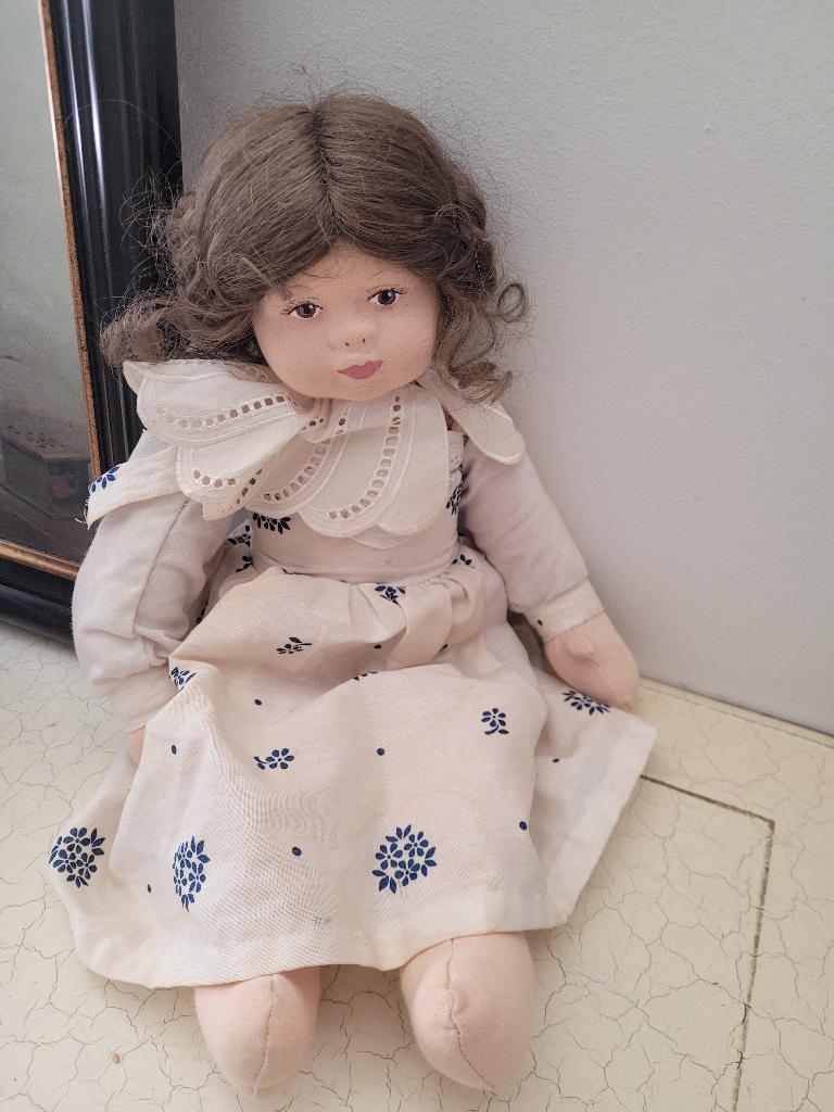 Vintage Franse stoffen pop leuk op kinderkamer, Ophalen of Verzenden