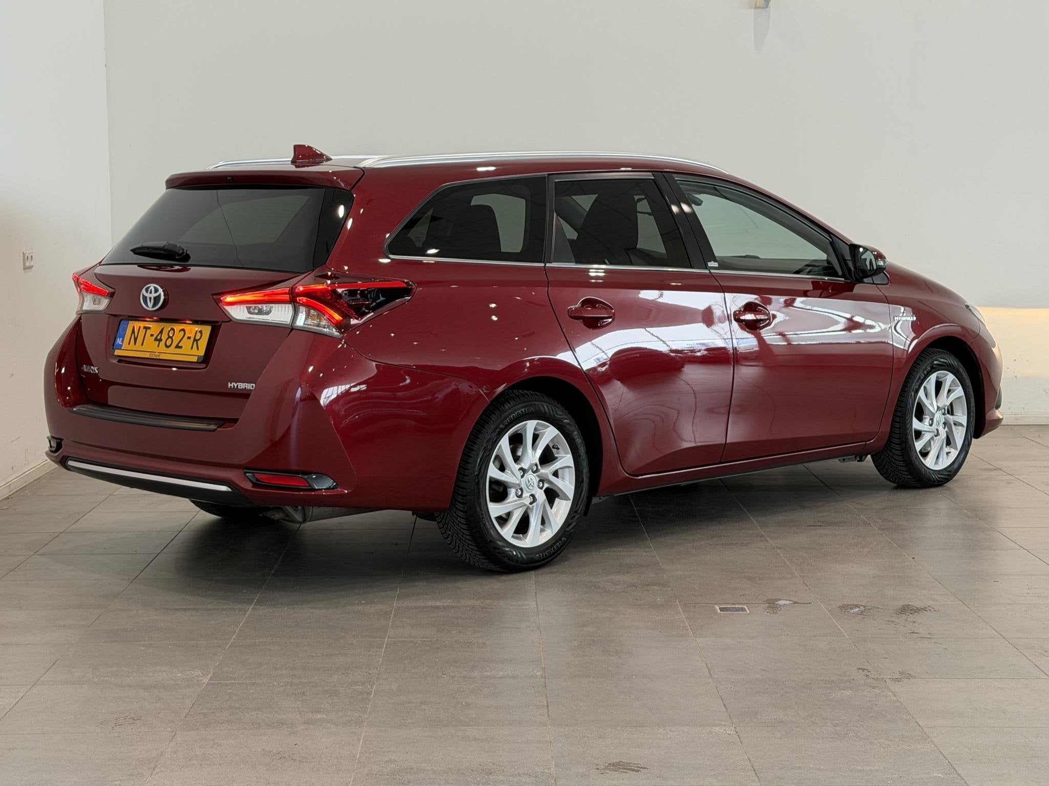 Toyota Auris Touring Sports 1.8 Hybrid Business Pro | Keyles, Auto's, Gebruikt, Met garantie (alle), Origineel Nederlands, Hybride Elektrisch/Benzine