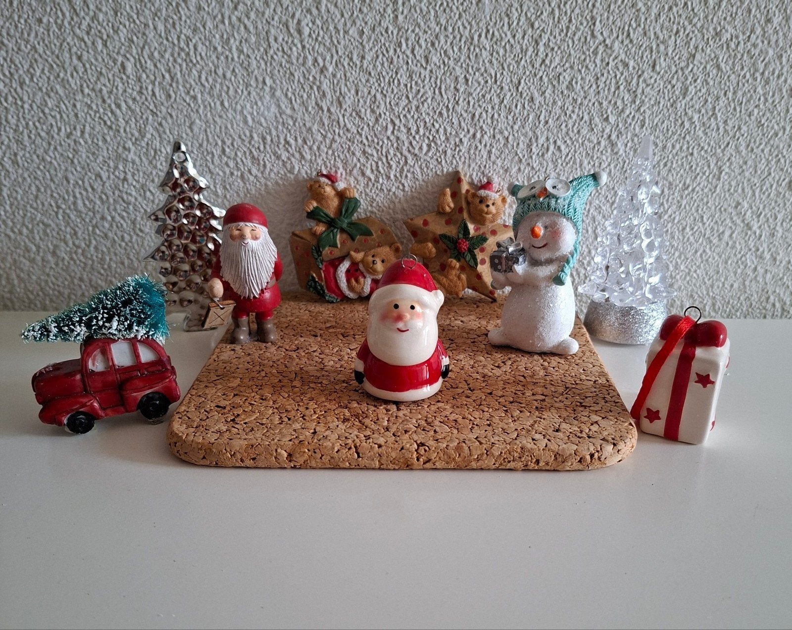 9 Kerstfiguurtjes van steen en plastic., Diversen, Ophalen of Verzenden