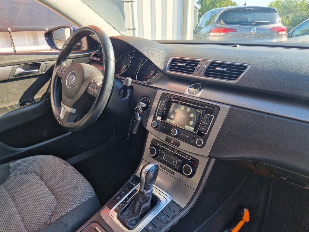 Volkswagen Passat Automaat1.4 BlueMotion APK DEALER CAR 1400, Auto's, Euro 5, Stof, Gebruikt, Zwart