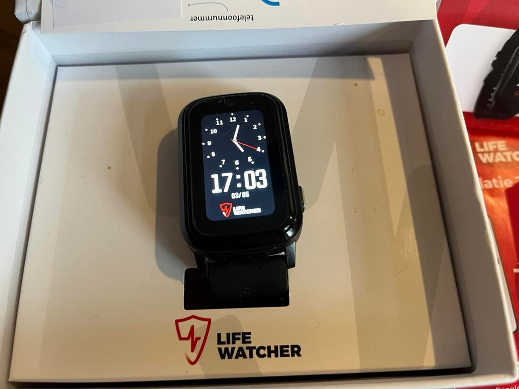 LifeWatcher Senior Alarmhorloge + nog 2 mnd zorg care tegoed, Ophalen of Verzenden, Zo goed als nieuw, Zwart, Android