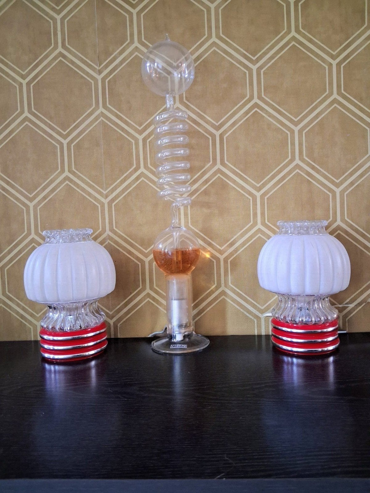 Set van 2 vintage tafellampen, rood en wit glas, Ophalen of Verzenden