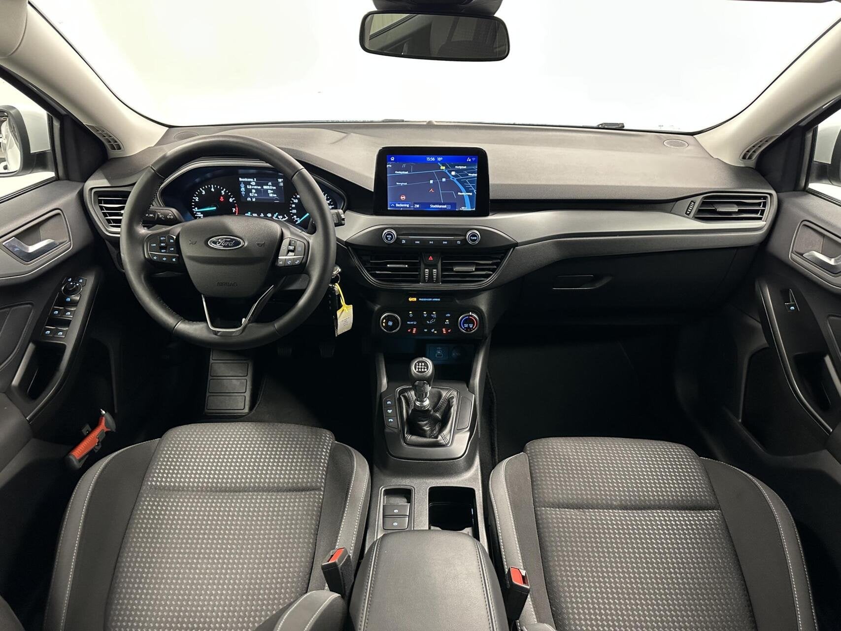Ford Focus Wagon 1.0 EcoBoost Connected CARPLAY NAVI CRUISE, Stof, Gebruikt, Euro 6, Met garantie (alle)