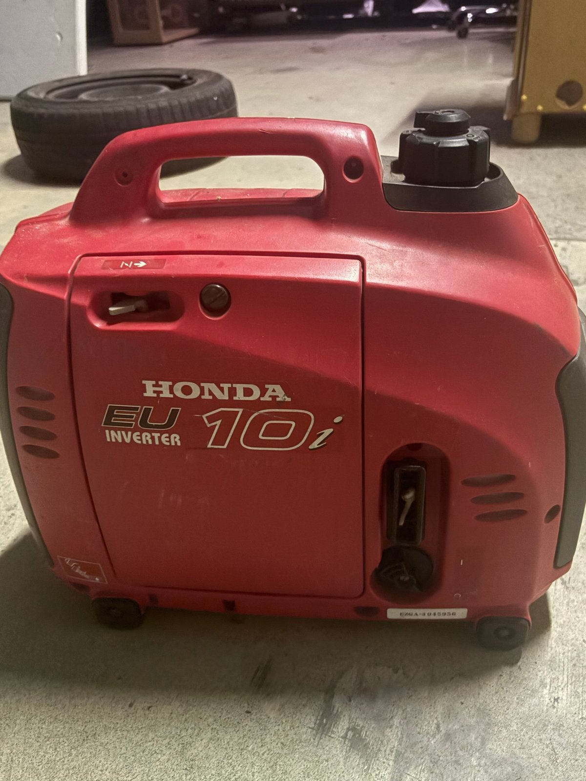 Honda EU 10i Inverter Aggregaat - Z.G.A.N. met weinig draaiu, Ophalen, Zo goed als nieuw