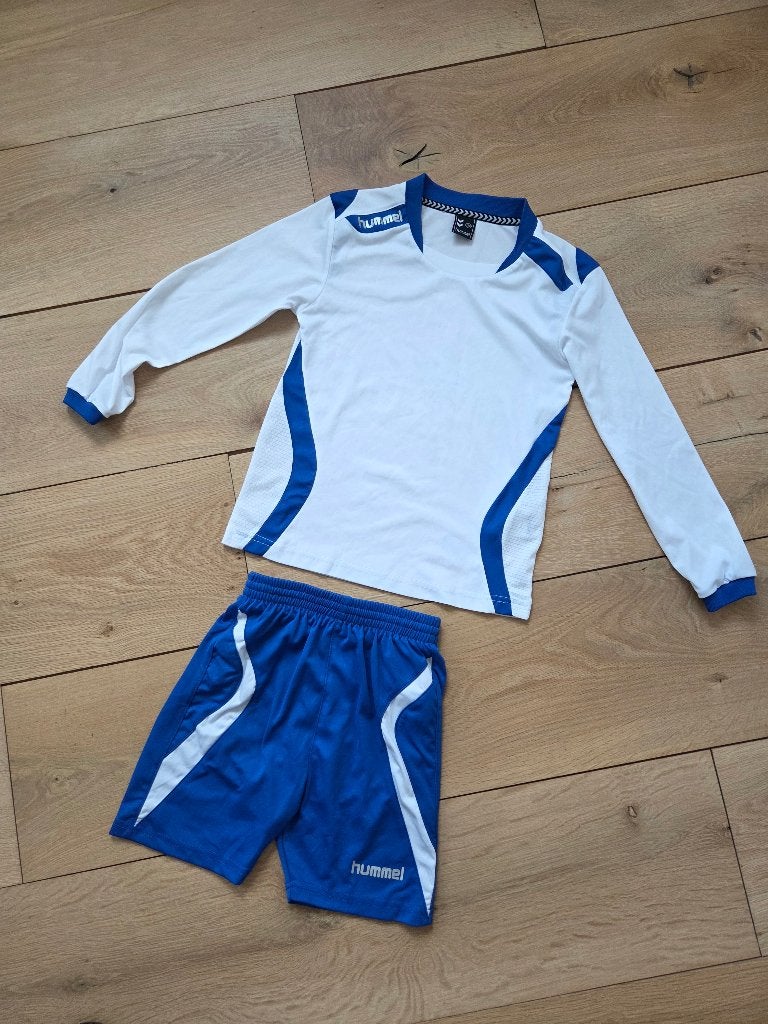 Voetbalpakje Hummel, maat 128, blauw/wit, sportkleding, Jongen of Meisje, Sport- of Zwemkleding, Ophalen of Verzenden, Zo goed als nieuw