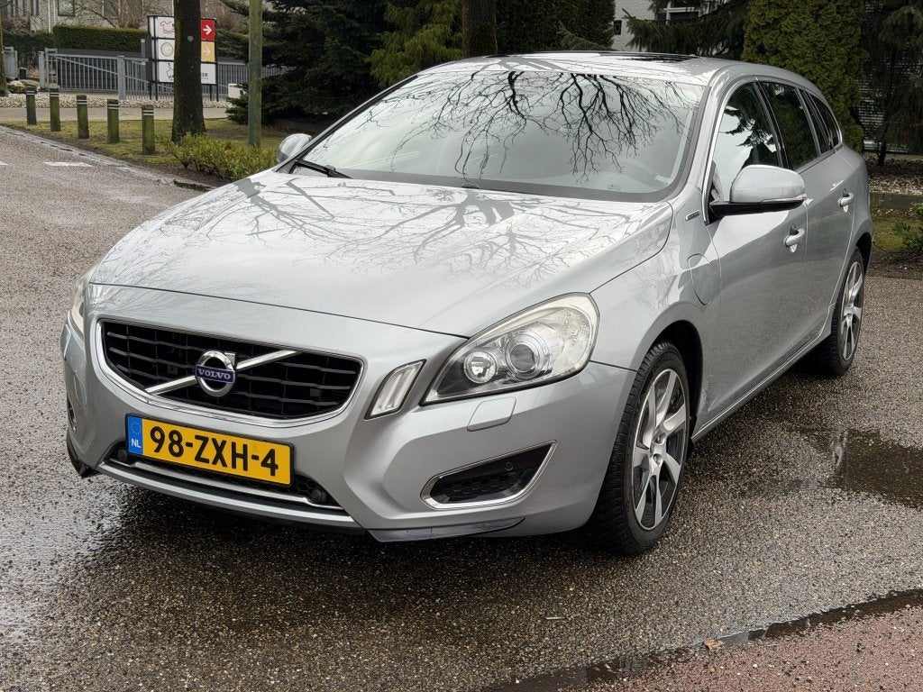 Volvo V60 2.4 D6 AWD | NAVI | TREKHAAK | PANO | LEER | STOEL, Auto's, Euro 5, 1848 kg, 11 kWh, Te koop