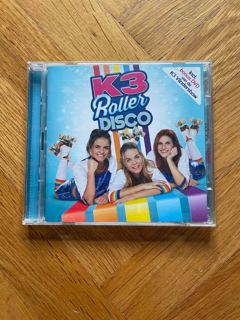 K3 Roller Disco CD + bonus DVD, Ophalen of Verzenden, Gebruikt, Muziek, 3 tot 5 jaar