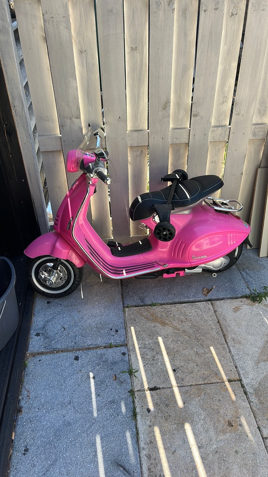 Roze kinder vespa, Ophalen, Zo goed als nieuw