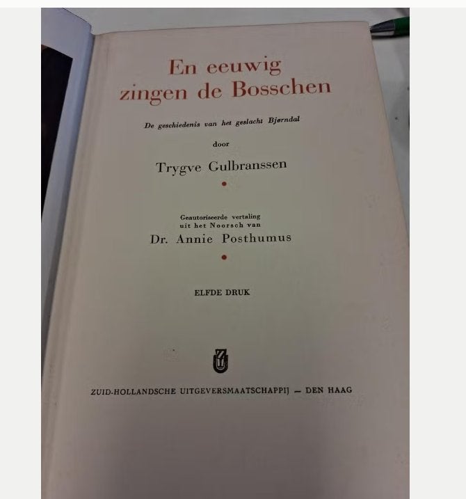 En eeuwig zingen de Bosschen - Trygve Gulbranssen, Boeken, Ophalen of Verzenden, Gelezen