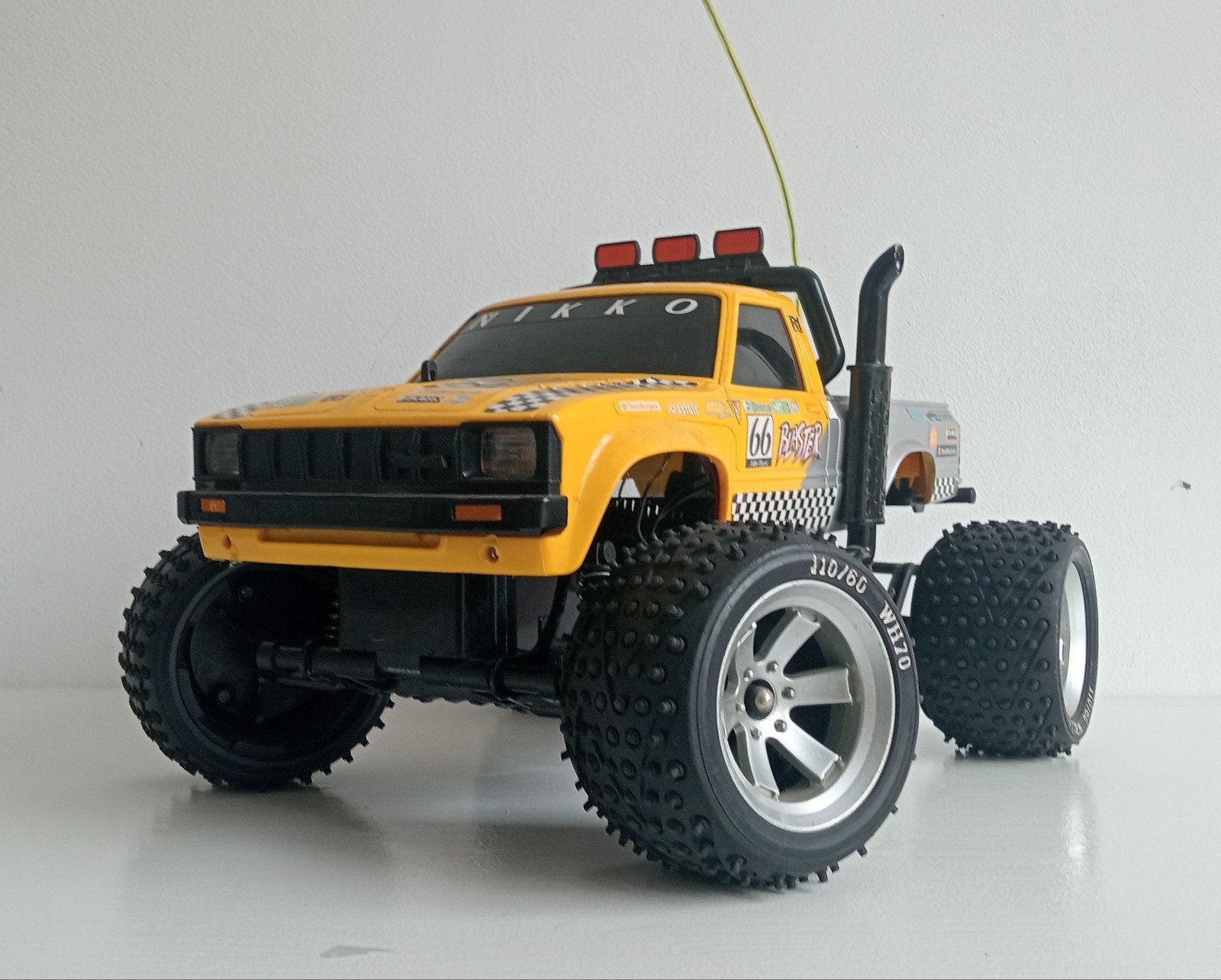 Vintage RC Nikko Toyota Hilux Blaster 1:10, Ophalen of Verzenden, Gebruikt, Auto offroad