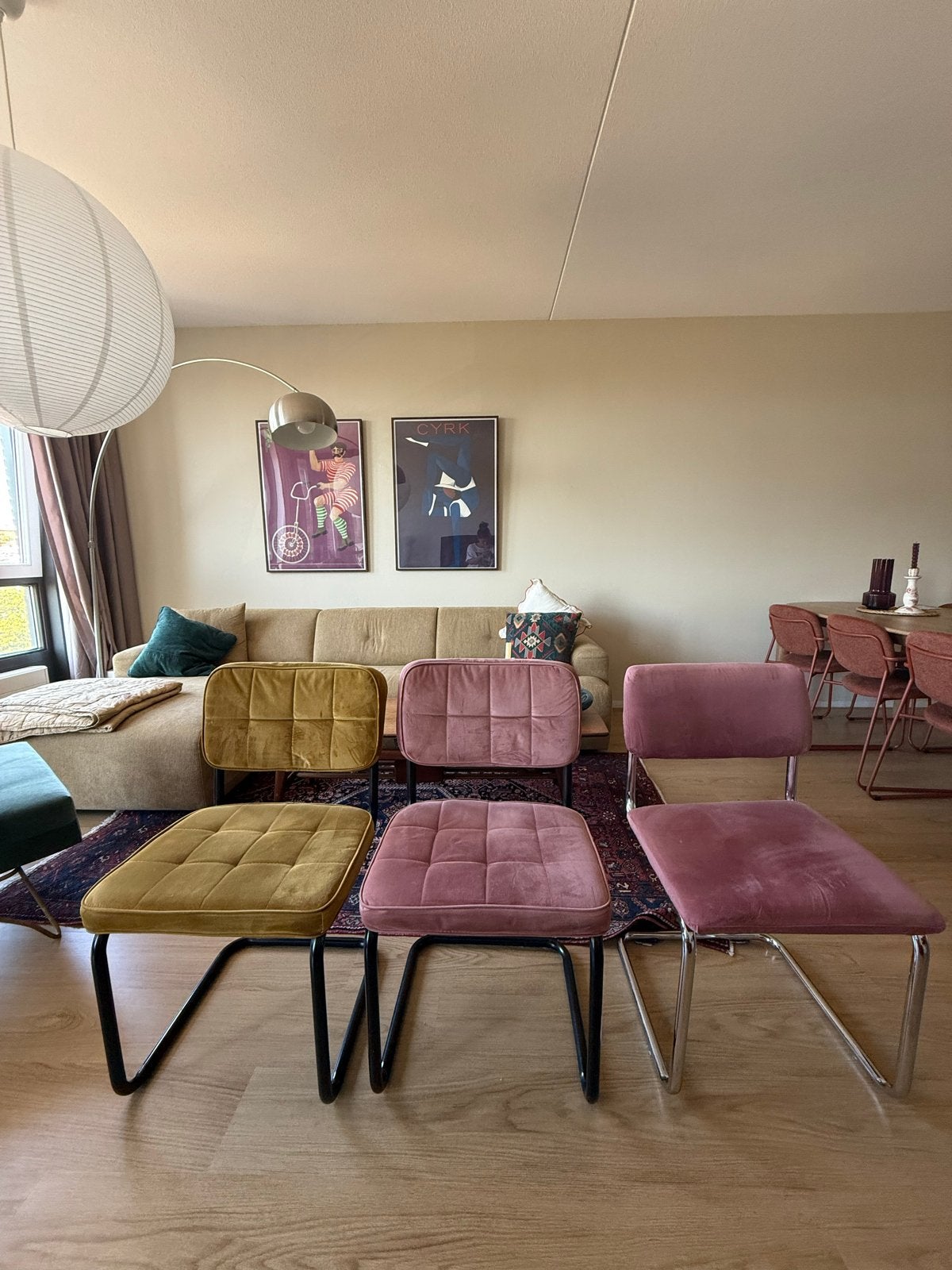 3 stoelen - Okergeel en Roze, Ophalen, Gebruikt, Overige kleuren, Drie