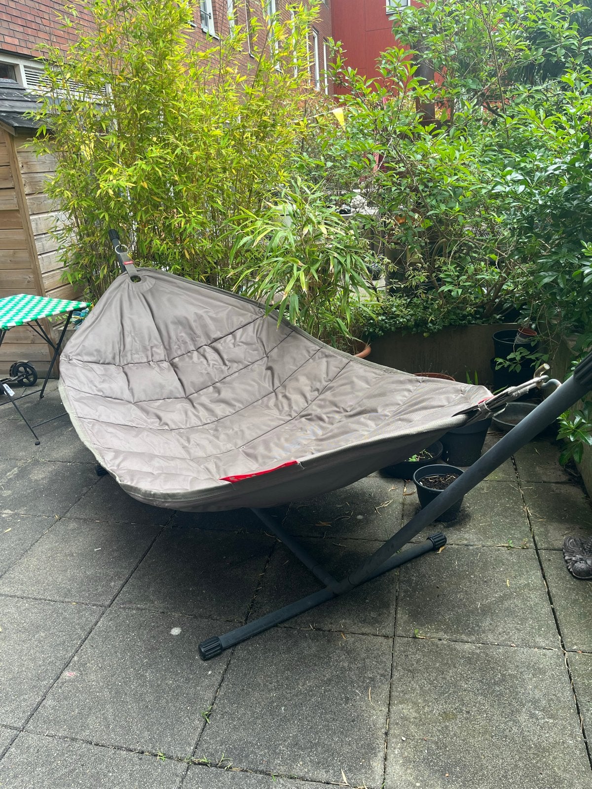 Fatboy hangmat met standaard, taupe. Met opbergzakken, Tuin en Terras, Hangmatten, Gebruikt, Ophalen of Verzenden, Met standaard