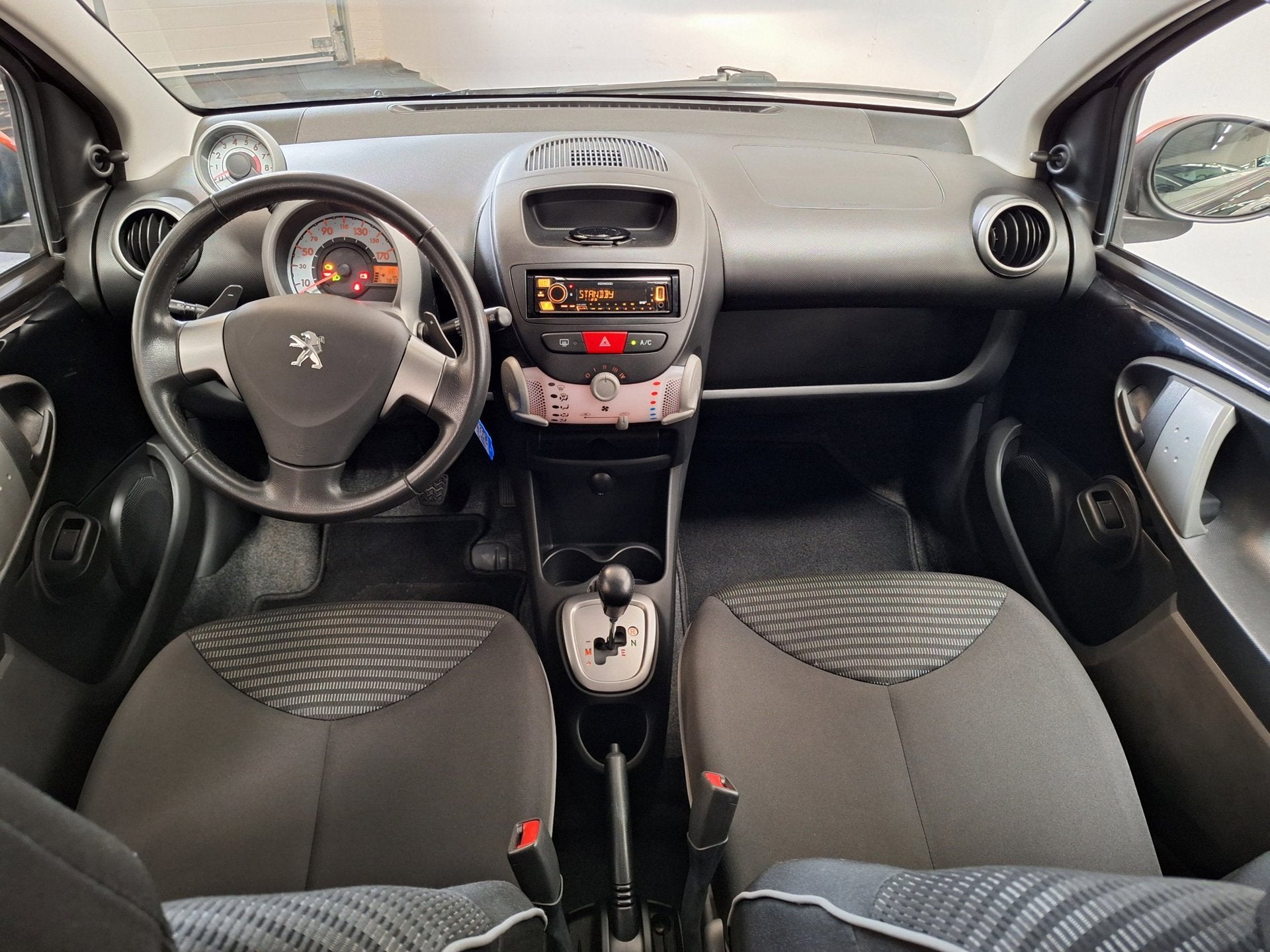 Foto 16 van Peugeot 107 Sport uitv AUTOMAAT. 2e eig. 78.000 km NAP.