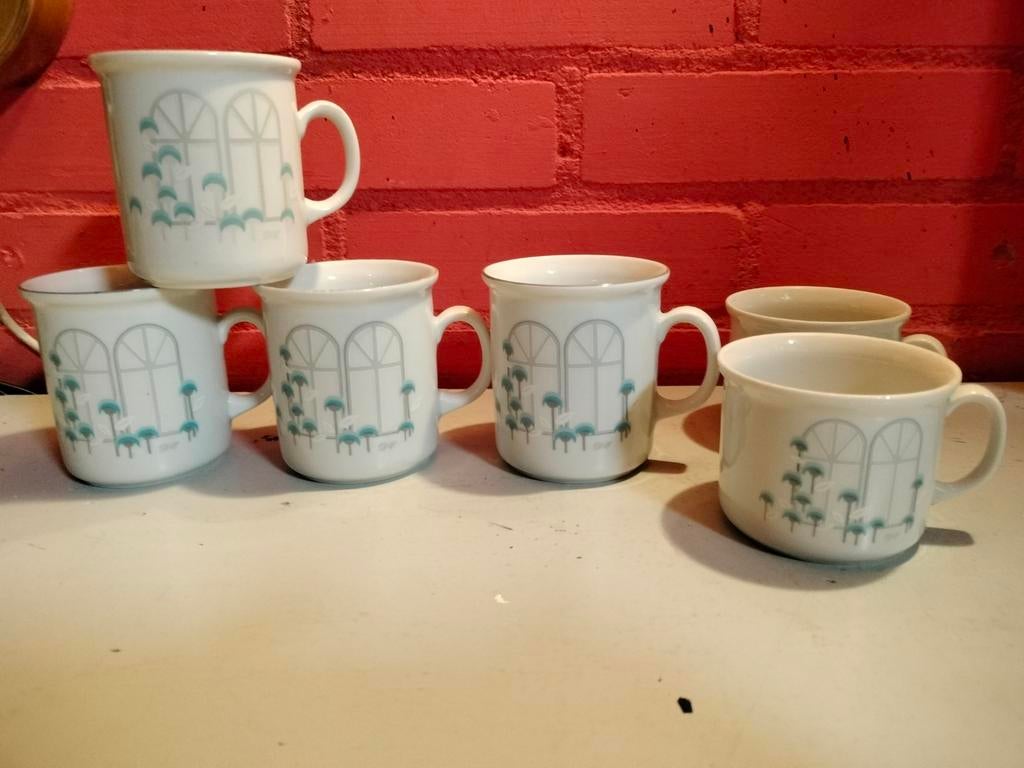 Vintage Douwe Egberts KRONESTER kopjes., Ophalen of Verzenden, Gebruikt, Overige stijlen, Kop(pen) en/of Schotel(s)