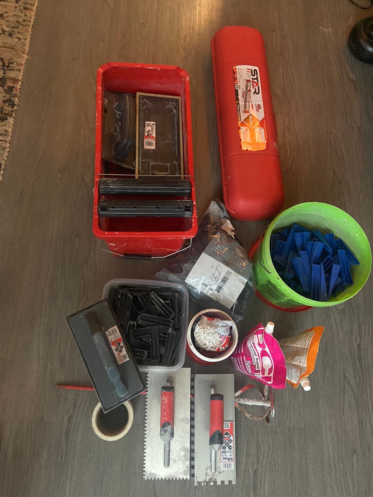 Rubi tegelsnijder , lijmkammen , leveling systeem,, Ophalen, Gebruikt, Overige typen, Minder dan 20 cm