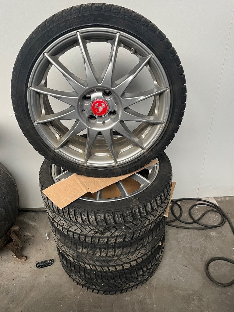Fiat 500, Abarth velgen met winterbanden, Auto-onderdelen, Ophalen, Gebruikt, Banden en Velgen, 17 inch