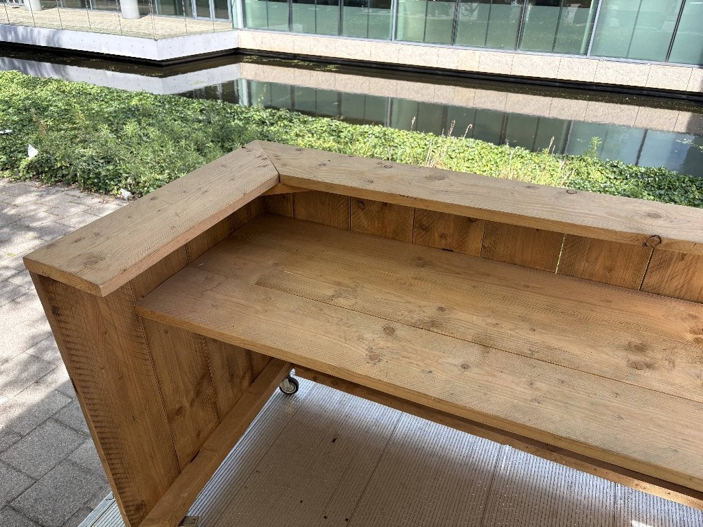 Rijdende steigerhouten bar (180x80 cm), Gebruikt, Rouaanstraat 5, 9723 CA Groningen, Nederland, Info@nordxl.nl, Ophalen