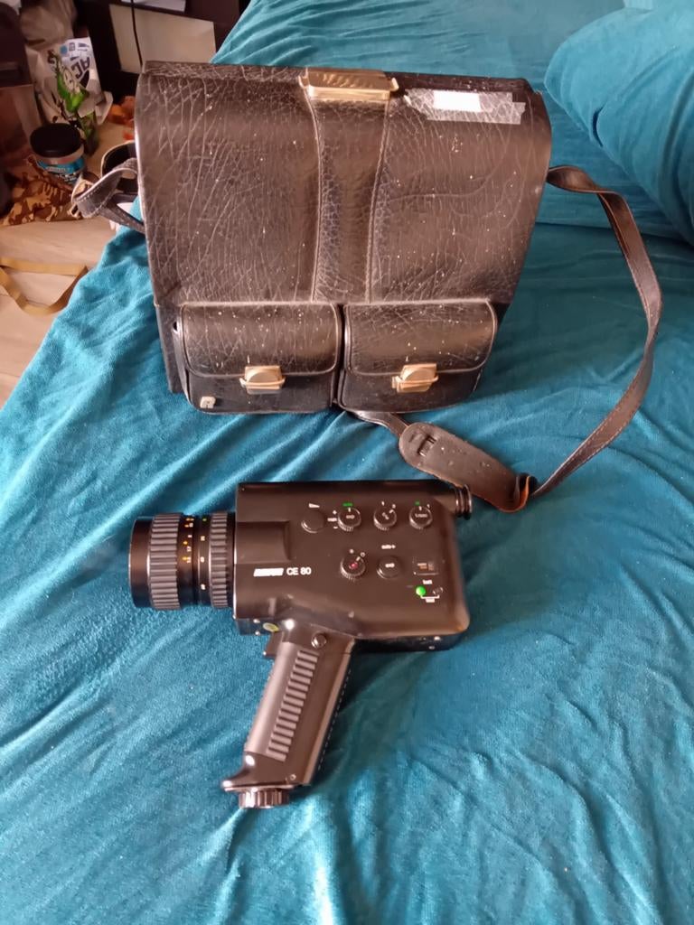 Oude camera uit 1982 met professionele lens, Audio, Tv en Foto, Videocamera's Analoog, Ophalen of Verzenden