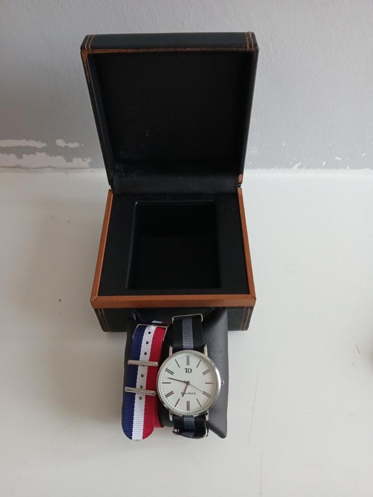 Stijlvol Polshorloge met Verwisselbare Bandjes, Sieraden, Tassen en Uiterlijk, Horloges | Heren, Ophalen of Verzenden, Zo goed als nieuw