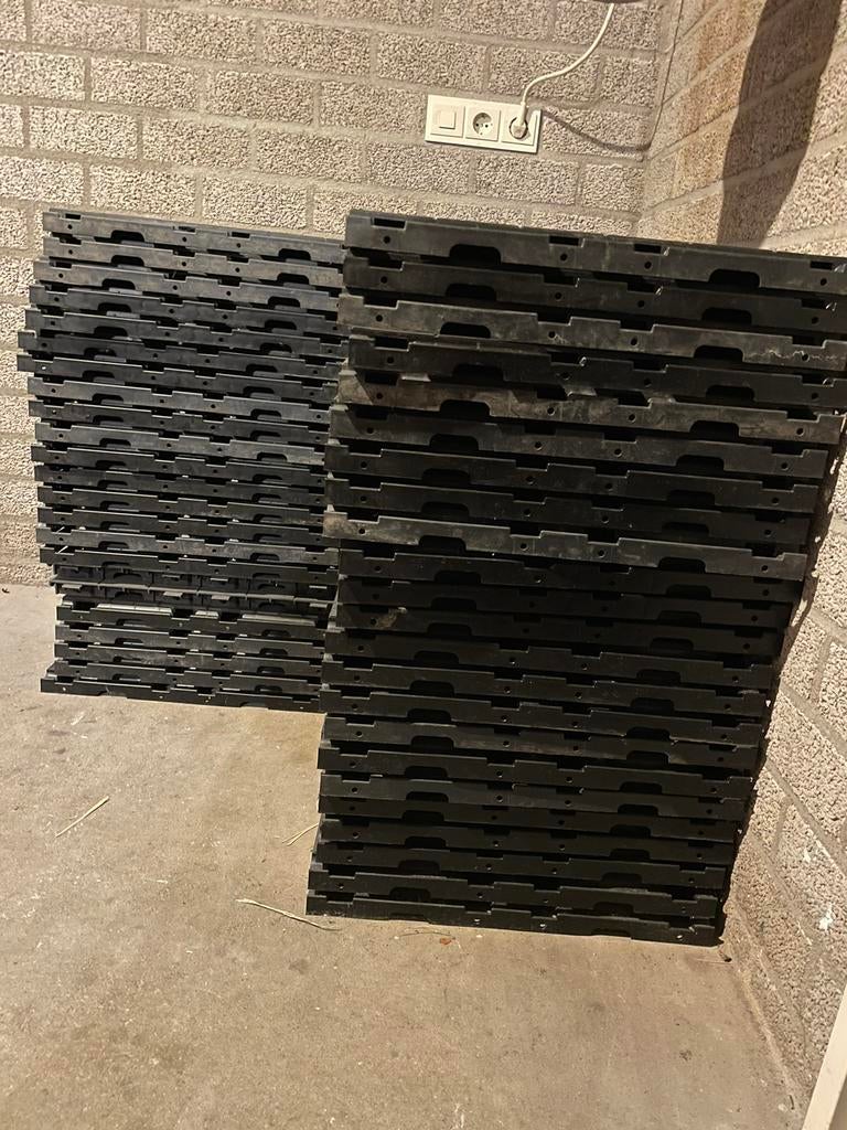 69 Isabella tegels te koop + 5 halve en 10 drempels, Caravans en Kamperen, Kampeeraccessoires, Gebruikt, Ophalen